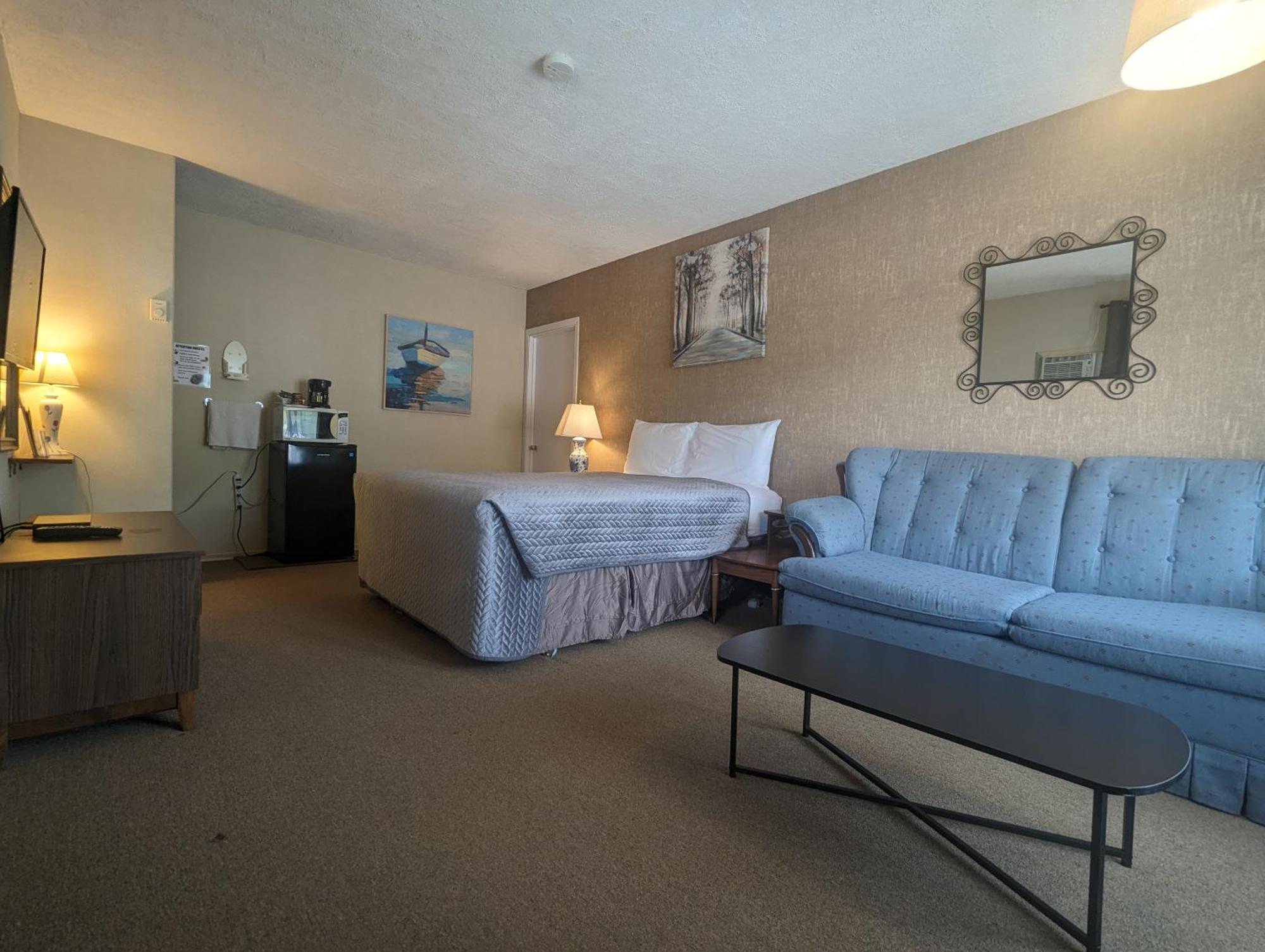 Pinewood Inn Barrys Bay Екстериор снимка
